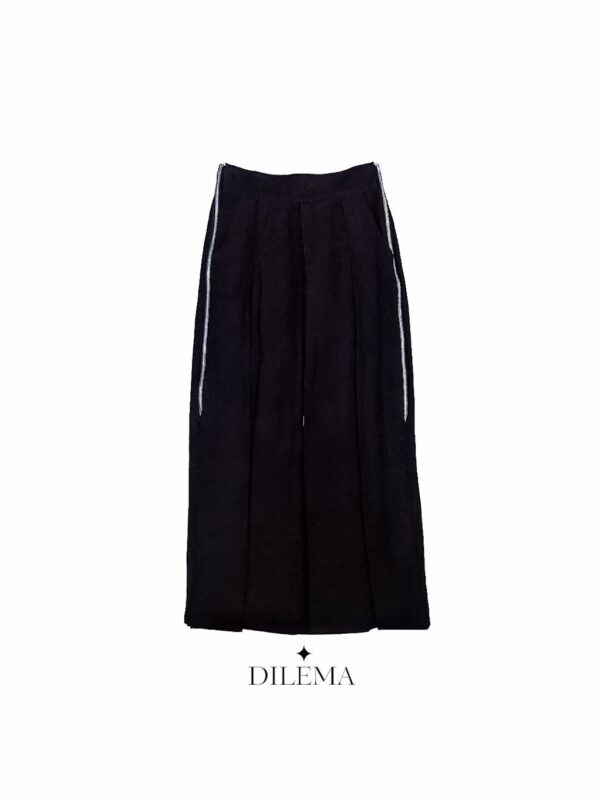 Hakama 'Dilema' Lino